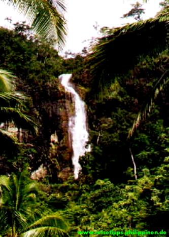 Wasserfall bei Lawaan