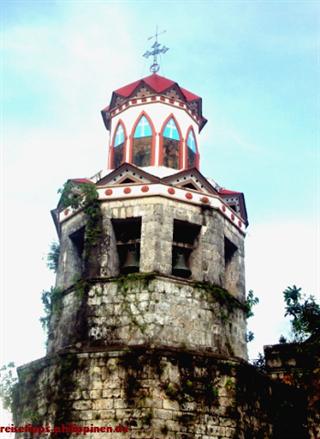 Kirchturm von Basey